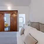 Alagona, Three Minutes Walk From The Sea Apartament *