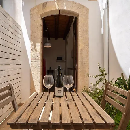 Apartment Alagona, Three Minutes Walk From The Sea