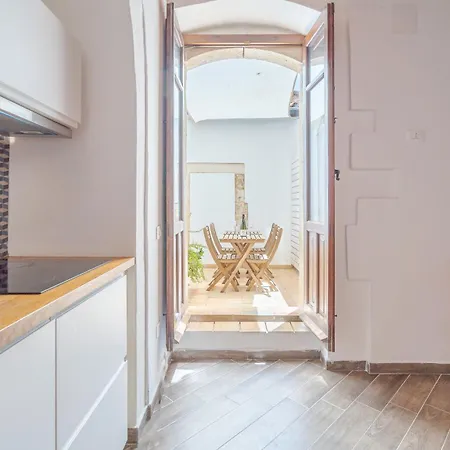 Appartement Alagona, Three Minutes Walk From The Sea
